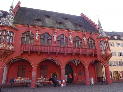 Historisches Kaufhaus (Historiska handelshuset) vid Münsterplatz.